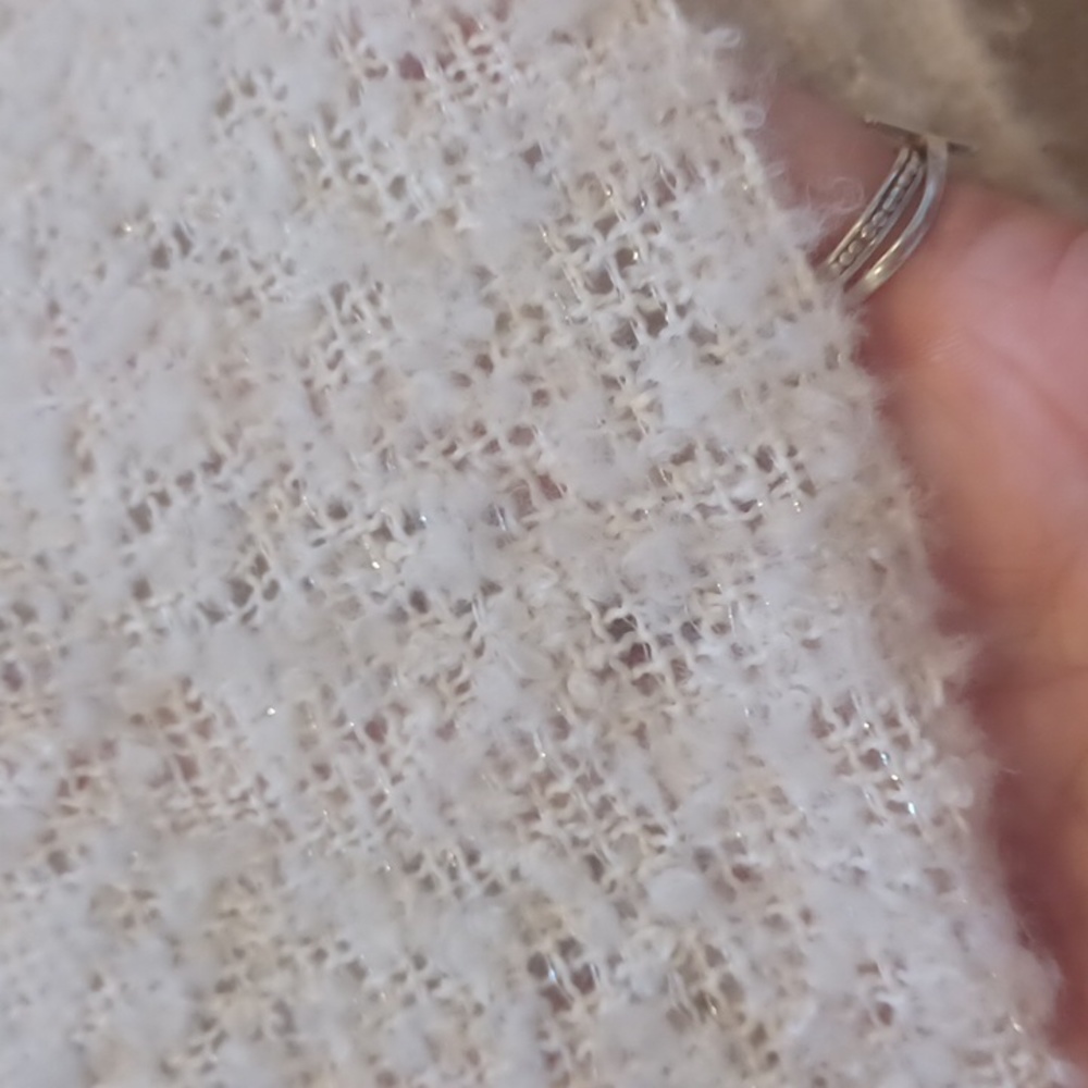 Steve Madden "Cat Nap" Oversized Blanket Scarf - Picture 7 of 8